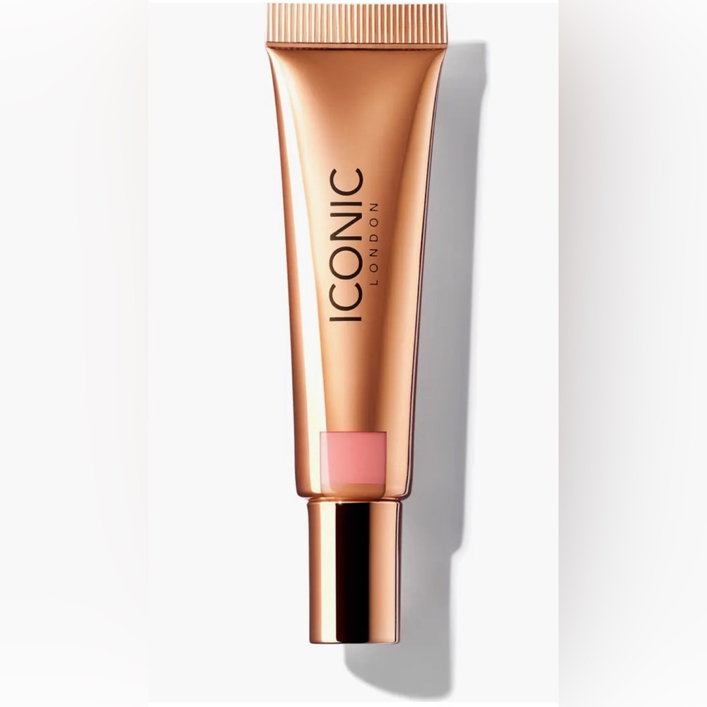 ICONIC LONDON Sheer Blush in color Rose Riot. NWOB.